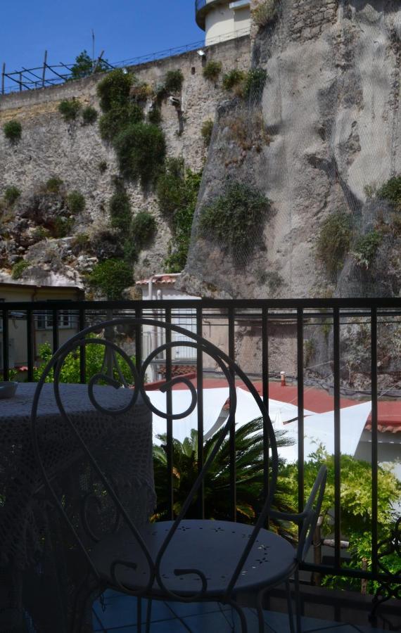 Casa Mariannina Bed & Breakfast 2*